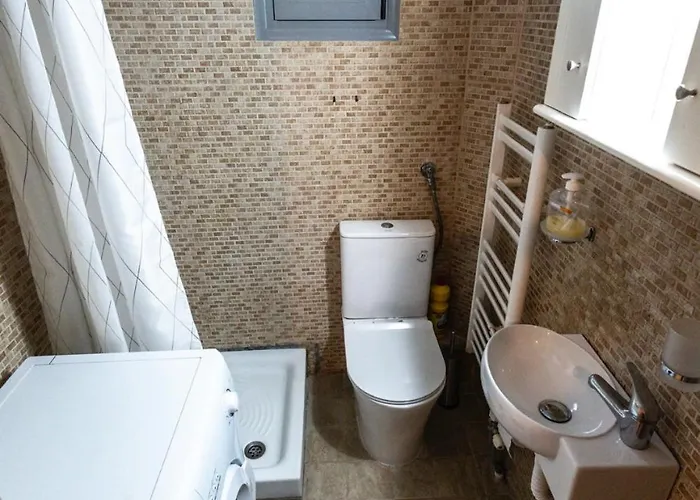 Γκαρσονιέρα Στο Κέντρο, Κοντά Στα Δικαστήρια * 科扎尼